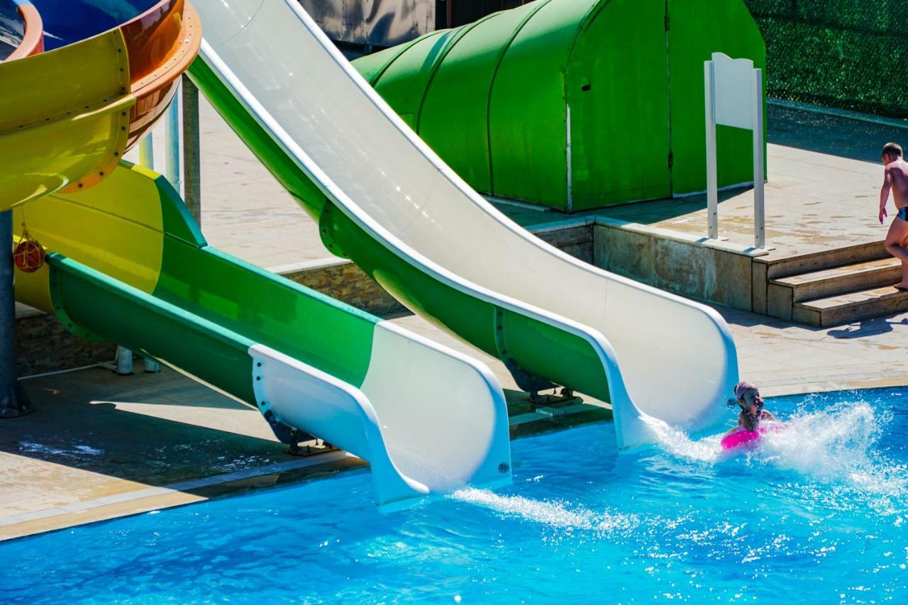 Throne Beach Resort & Spa シダ エクステリア 写真