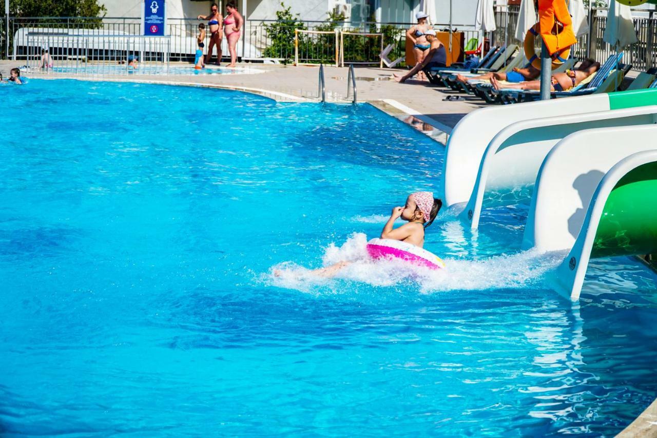Throne Beach Resort & Spa シダ エクステリア 写真