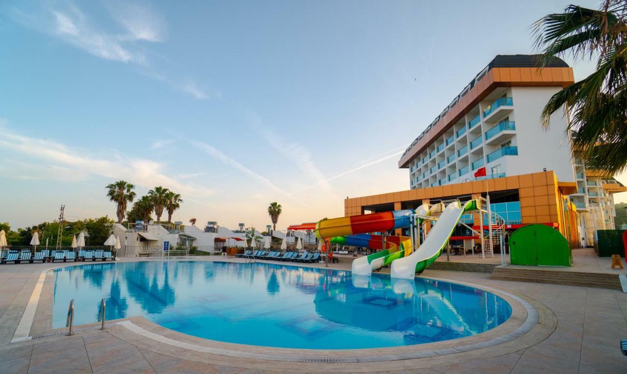 Throne Beach Resort & Spa シダ エクステリア 写真